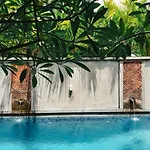 Surfer Garden Mezzanine